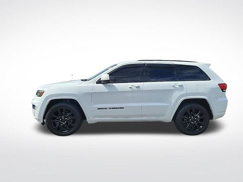 Used 2020 Jeep Grand Cherokee Altitude AWD/4WD image 2