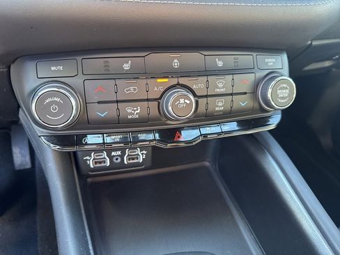 Certified 2024 Dodge Durango SXT w/ 3rd Row Seating Group image 22