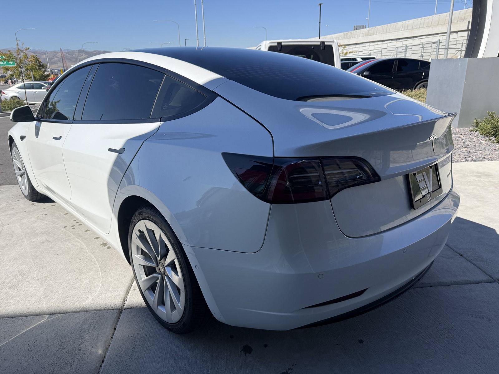 Used 2022 Tesla Model 3 Long Range AWD/4WD image 6