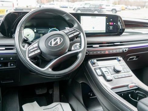 Used 2024 Hyundai Palisade Calligraphy image 18