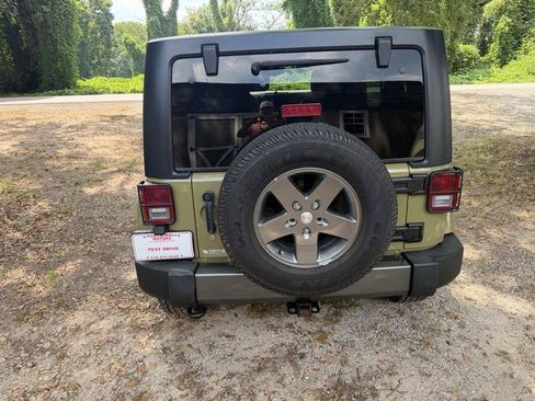 Used 2013 Jeep Wrangler Unlimited Sport AWD/4WD image 3