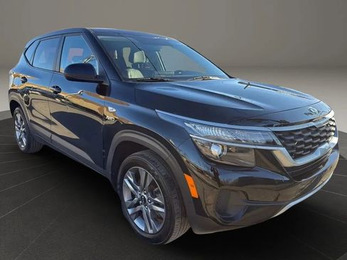 Used 2021 Kia Seltos LX image 3