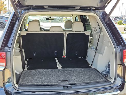 Certified 2023 Volkswagen Atlas SE w/ Panoramic Sunroof Package image 6