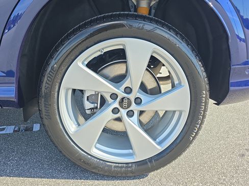 New 2025 Audi Q5 Premium Plus image 32