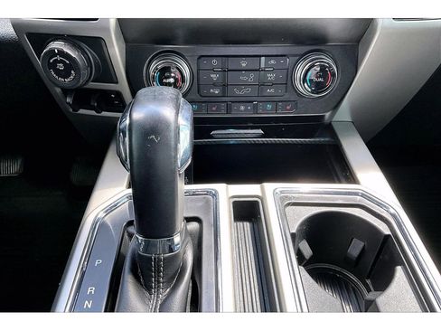 Used 2020 Ford F150 Lariat w/ Equipment Group 502A Luxury AWD/4WD image 32