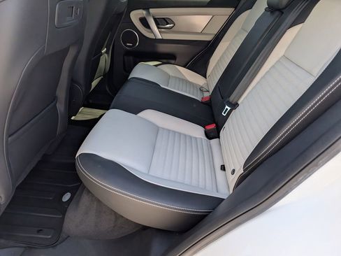 Used 2025 Land Rover Discovery Sport Dynamic SE image 29