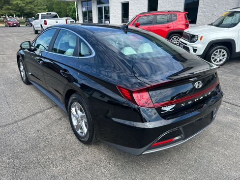 Used 2023 Hyundai Sonata SE FWD image 4