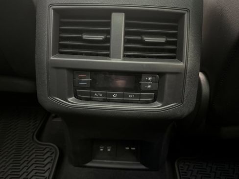 Used 2023 Volkswagen Atlas SE AWD/4WD image 20
