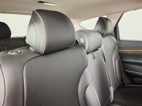 Certified 2026 Genesis GV80 2.5T Advanced image 12