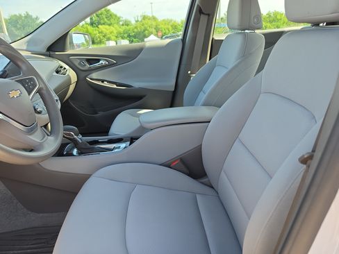 Used 2023 Chevrolet Malibu LS FWD image 14