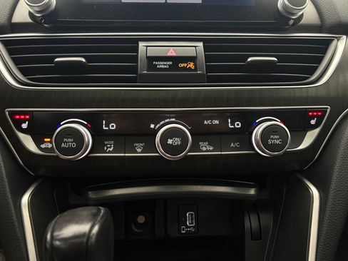 Used 2020 Honda Accord EX-L image 25