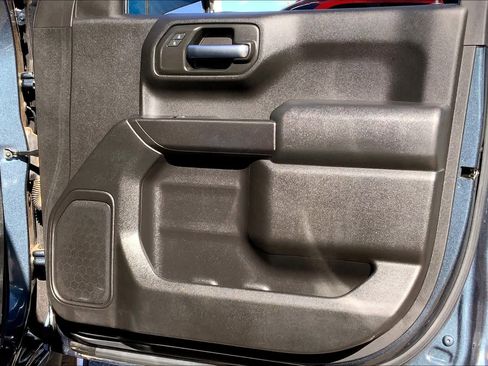 Used 2019 Chevrolet Silverado 1500 Custom Trail Boss w/ Custom Convenience Package image 22