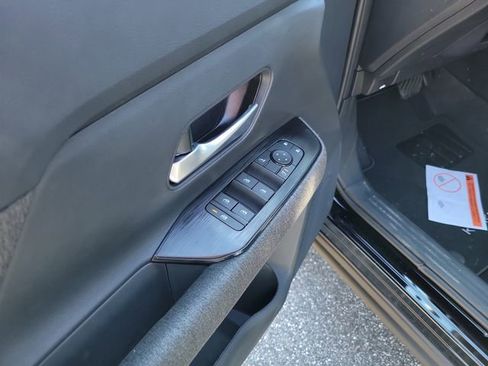 New 2026 Nissan Kicks SV image 6