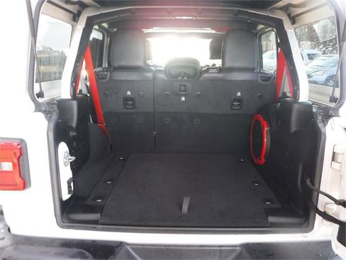 Used 2020 Jeep Wrangler Unlimited Rubicon w/ Quick Order Package 28Y Recon image 6