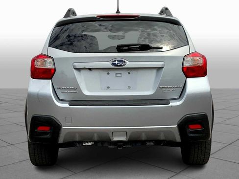 Used 2017 Subaru Crosstrek 2.0i Premium image 3