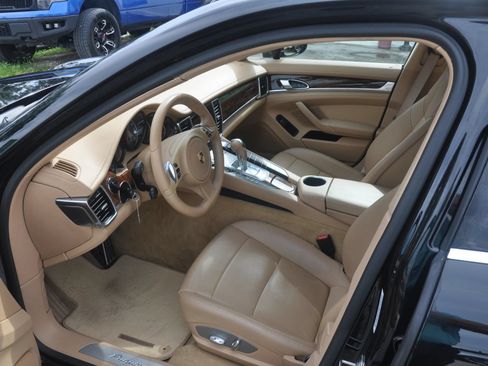 Used 2013 Porsche Panamera 4S image 14
