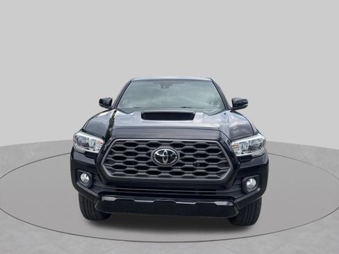 Used 2022 Toyota Tacoma TRD Sport w/ Technology Package RWD image 11