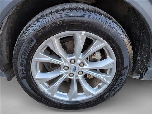 Used 2023 Ford Explorer Limited image 26