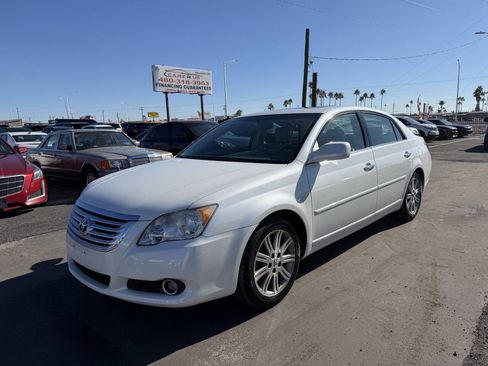 Used 2009 Toyota Avalon Limited image 3