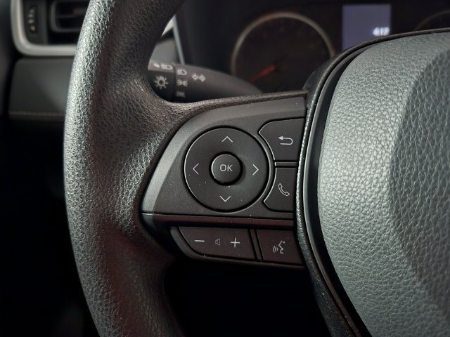 Certified 2021 Toyota RAV4 LE AWD/4WD image 18