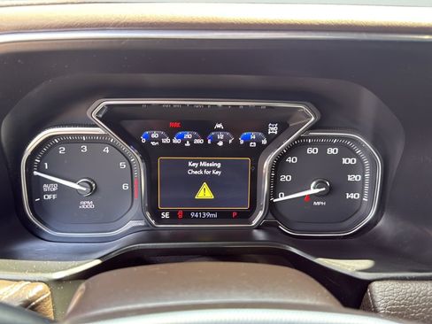 Used 2021 GMC Yukon Denali w/ Denali Premium Package AWD/4WD image 13