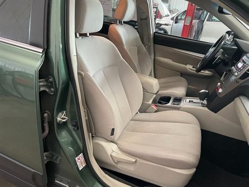 Used 2013 Subaru Outback 2.5i Premium AWD/4WD image 18
