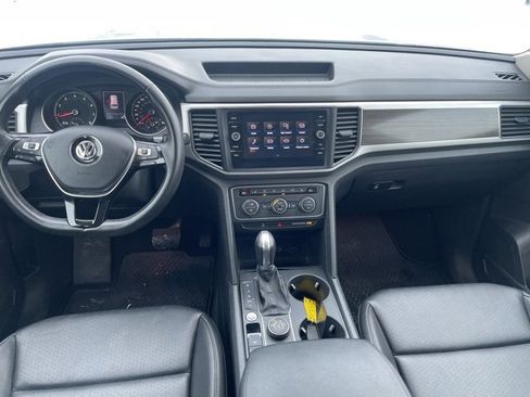 Used 2019 Volkswagen Atlas SE w/ Towing Package image 3