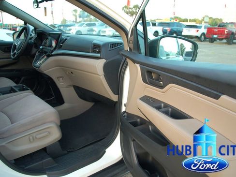 Used 2019 Honda Odyssey EX image 15