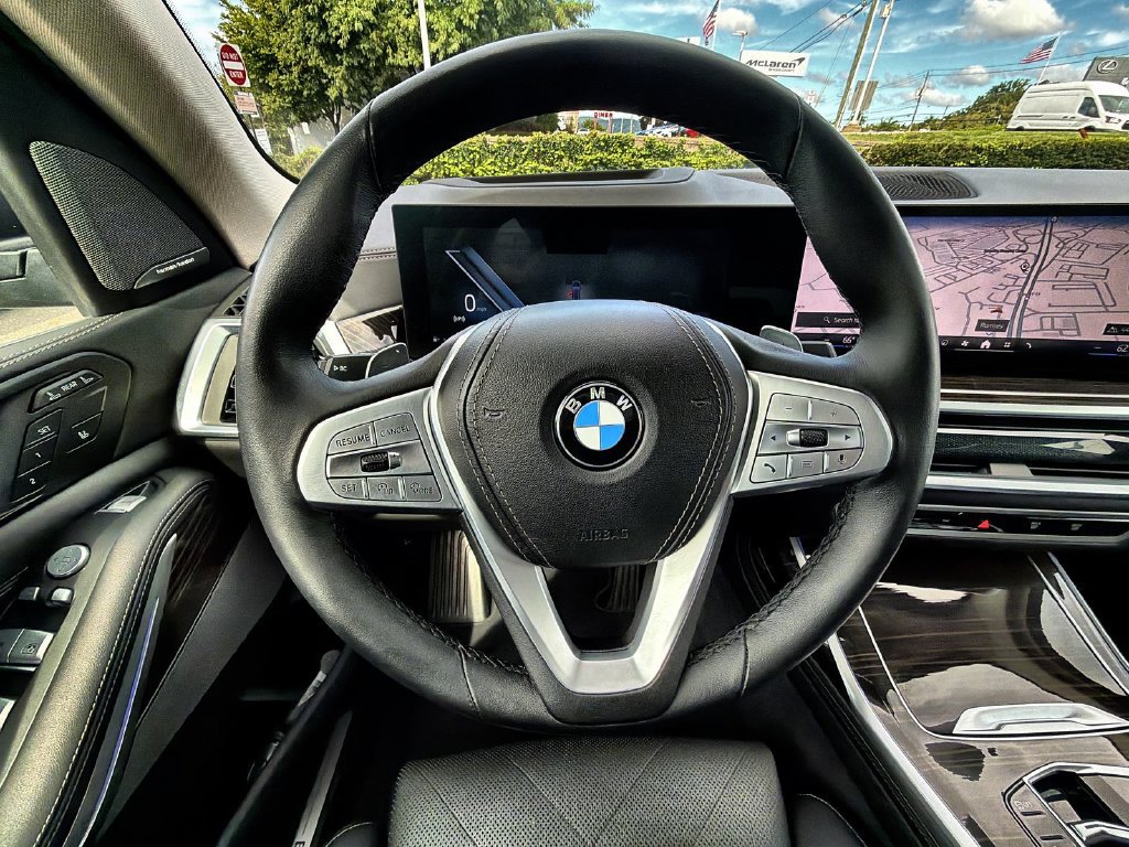 Used 2024 BMW X7 xDrive40i AWD/4WD image 23