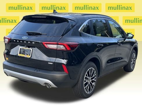 New 2025 Ford Escape SE w/ PHEV Premium Package image 4