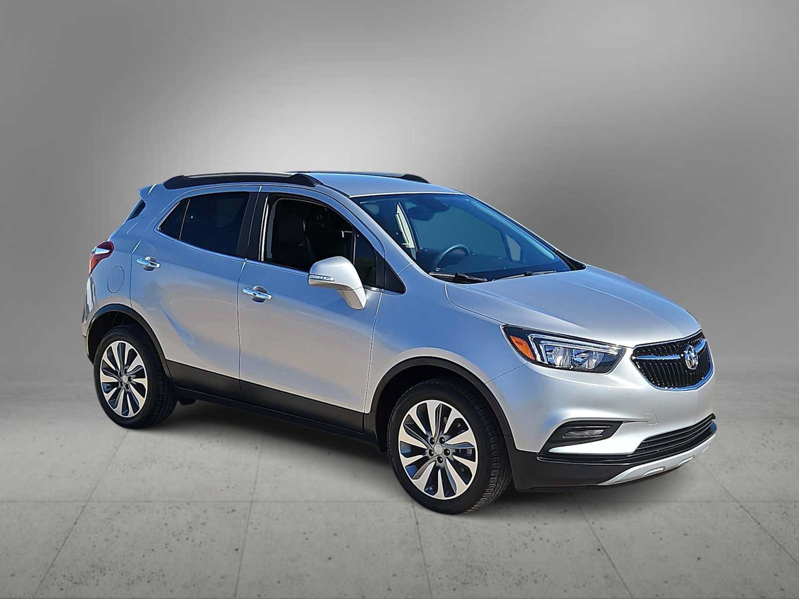 Used 2017 Buick Encore Preferred FWD image 2