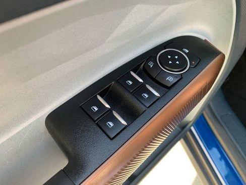 Used 2024 Ford Maverick Lariat image 17