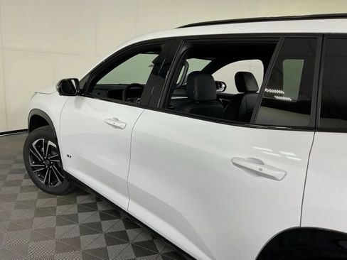 New 2026 Buick Enclave Sport Touring w/ LPO, Floor Liner Package FWD image 39