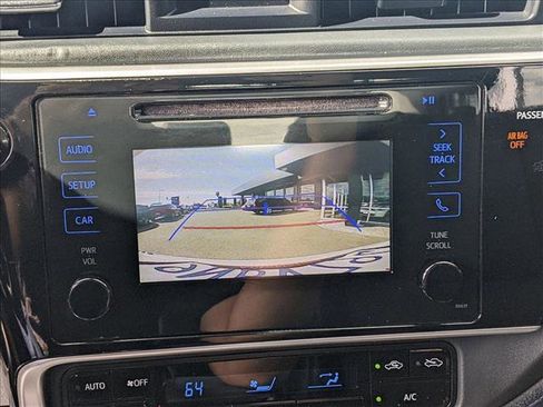 Used 2017 Toyota Corolla SE image 13
