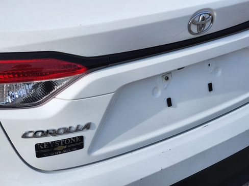 Used 2024 Toyota Corolla LE image 11