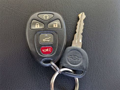 Used 2017 Chevrolet Traverse Premier image 40