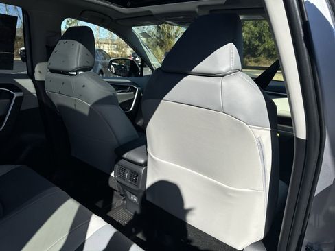New 2025 Toyota RAV4 Limited w/ Advanced Technology Package AWD/4WD image 31