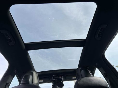 Used 2025 Mercedes-Benz GLC 43 AMG 4MATIC image 15