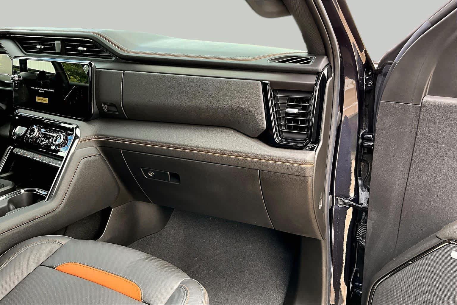Used 2022 GMC Sierra 1500 AT4 w/ AT4 Premium Package AWD/4WD image 19