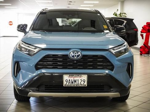 Used 2022 Toyota RAV4 XSE AWD/4WD image 4