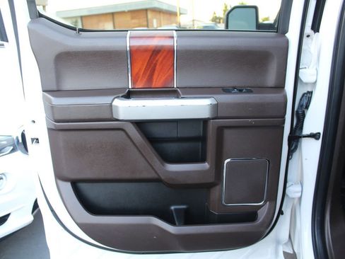 Used 2019 Ford F150 King Ranch w/ Equipment Group 601A Luxury AWD/4WD image 34