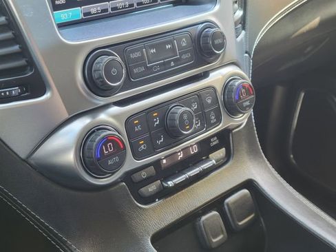 Used 2019 Chevrolet Tahoe LS RWD image 18