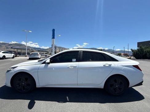 Used 2022 Hyundai Elantra Blue w/ Preferred Accessory Package FWD image 8