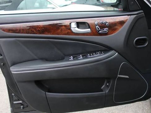 Used 2012 Hyundai Equus Signature image 8