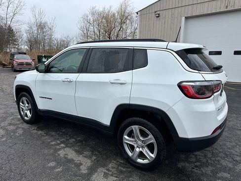 Used 2023 Jeep Compass Latitude image 13