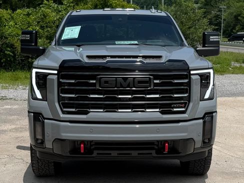 Used 2024 GMC Sierra 2500 AT4 w/ AT4 Premium Plus Package AWD/4WD image 5
