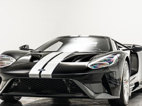 Used 2020 Ford GT image 5