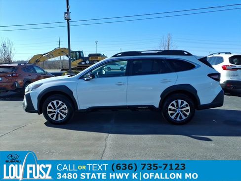 Certified 2025 Subaru Outback Premium image 4