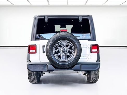 Used 2024 Jeep Wrangler Sport S image 5