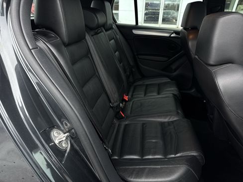 Used 2013 Volkswagen Golf R 4-Door image 25